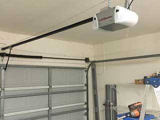 Features Of A Good Quality Door Opener | Garage Door Repair Canyon Country, CA Features Of A Good Quality Door Opener | Garage Door Repair Canyon Country, CA